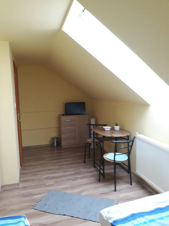 Hotel Kis Rigo Vendeghaz Salgótarján Exteriér fotografie