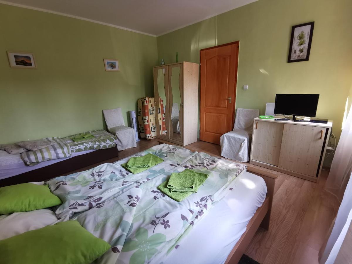 Hotel Kis Rigo Vendeghaz Salgótarján Exteriér fotografie