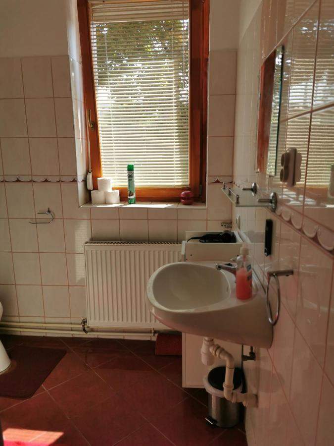 Hotel Kis Rigo Vendeghaz Salgótarján Exteriér fotografie